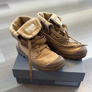 Palladium Tan Canvas Boots Woodlin baggy